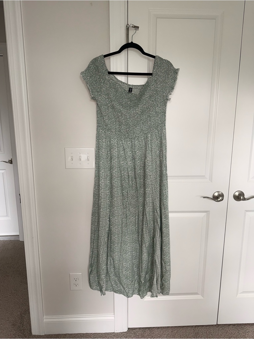 SHEIN Sage Green Floral Print Maxi Dress